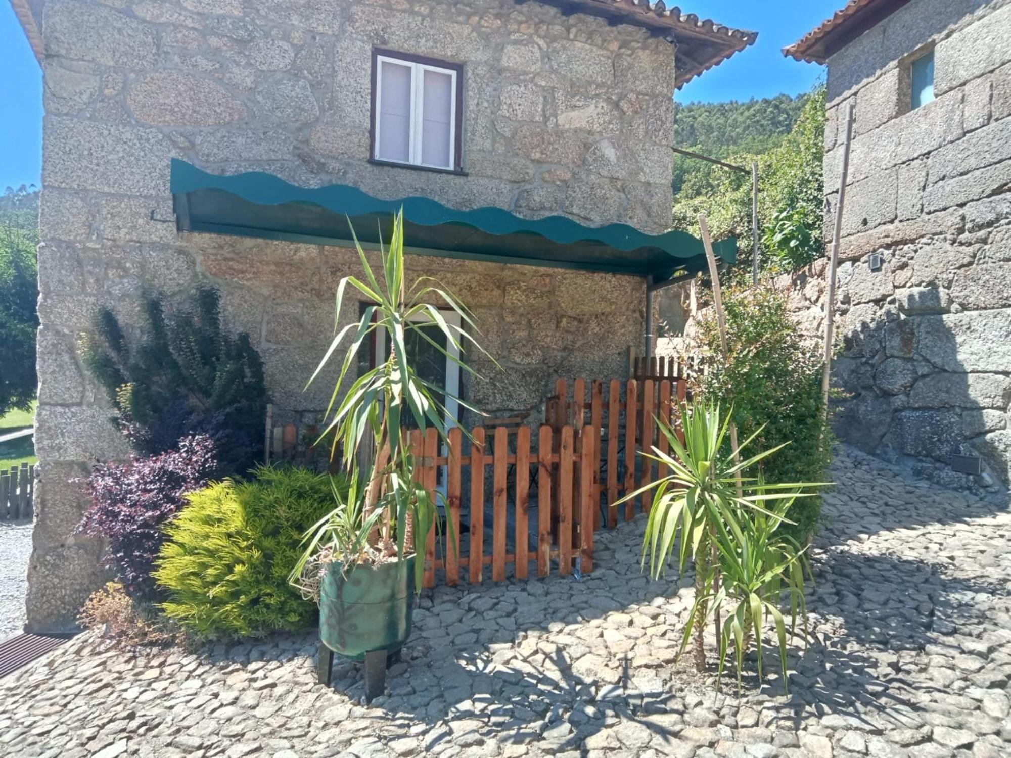 Вилла Quinta Dos Campos - Chale Брага Экстерьер фото